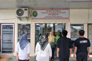 Morning Briefing Petugas Kebersihan dan Keamanan oleh Pranata Keuangan APBN Terampil